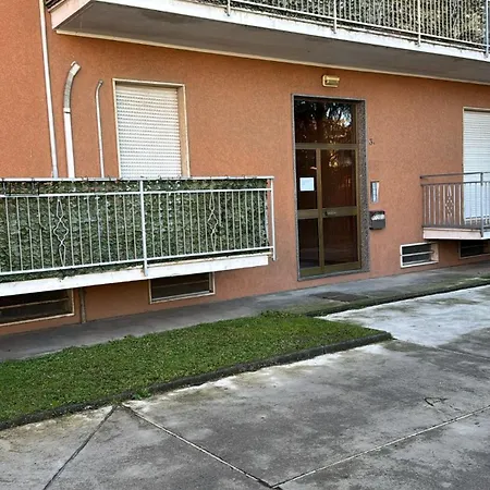 Emilia Tre In Bagno Privato Apartmán *